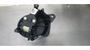 Used Heating and ventilation fan motor Opel Corsa E 1.4 16V Price € 25,00 Margin scheme offered by De Witte Boerderij B.V.