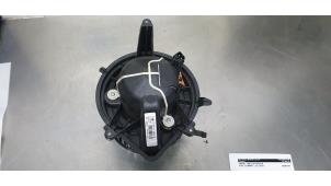 Used Heating and ventilation fan motor Mini Clubman (R55) 1.4 16V One Price € 35,00 Margin scheme offered by De Witte Boerderij B.V.
