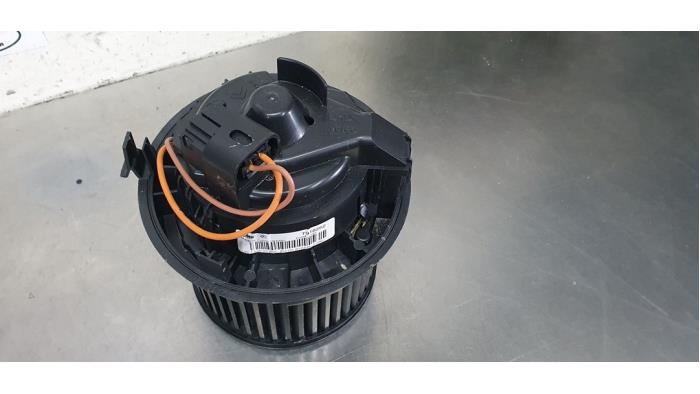 Motor de ventilador de calefactor de un Toyota Aygo (B40) 1.0 12V VVT-i 2022