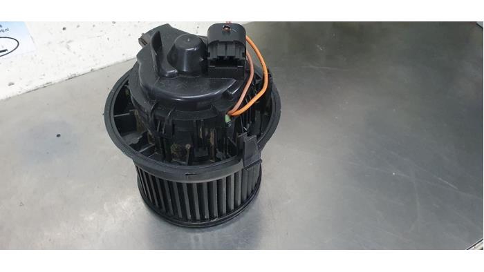 Motor de ventilador de calefactor de un Toyota Aygo (B40) 1.0 12V VVT-i 2022