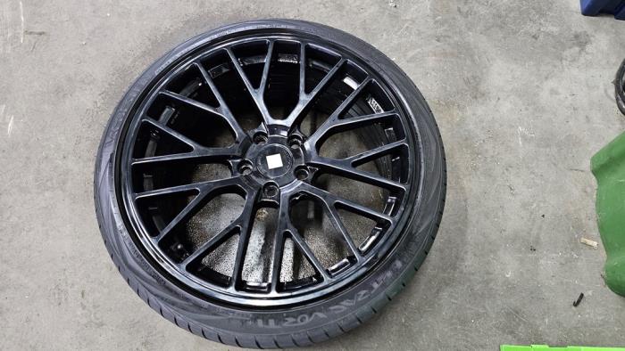Wheel + tyre from a Volkswagen Golf 2019