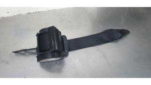 Used Rear seatbelt, right BMW 3 serie (F30) 320d 2.0 16V EfficientDynamicsEdition Price € 25,00 Margin scheme offered by De Witte Boerderij B.V.