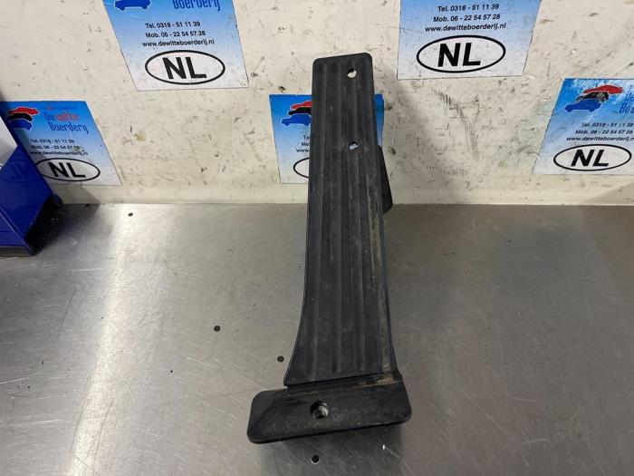 Throttle pedal position sensor BMW 3 serie 320d 2.0 16V