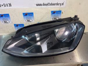 Used Headlight, left Volkswagen Golf Price € 125,00 Margin scheme offered by De Witte Boerderij B.V.