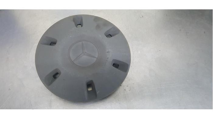 Wheel cover (spare) from a Mercedes-Benz Sprinter 3t (906.61) 213 CDI 16V 2008