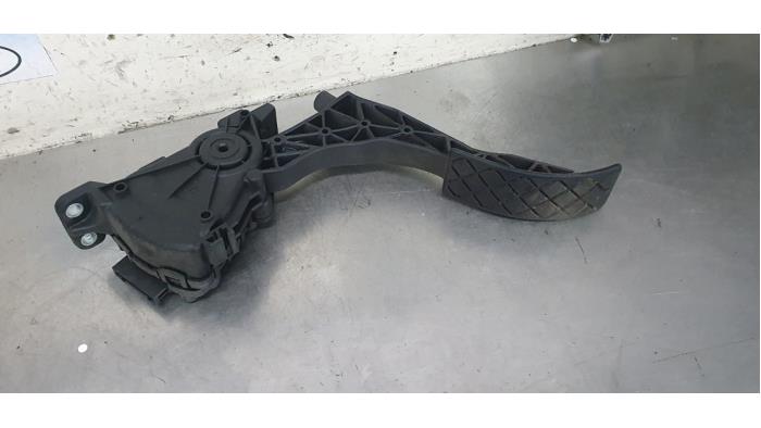 Begagnade Gaspedalsensor Volkswagen Polo V (6R) 1.2 TSI Pris € 10,00 Marginaltabell erbjuds av De Witte Boerderij AutoMotive
