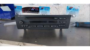 Used Radio CD player BMW 1 serie (E81) 116i 2.0 16V Price € 50,00 Margin scheme offered by De Witte Boerderij B.V.