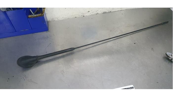 Używane Antena Ford Transit Courier 1.5 TDCi 75 Cena € 10,00 Procedura marży oferowane przez De Witte Boerderij AutoMotive