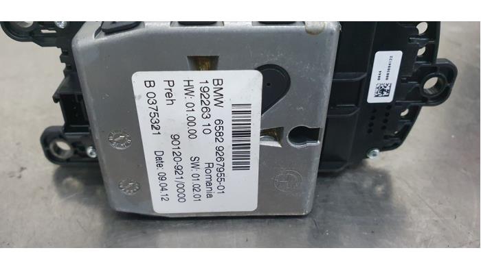 Multi-media control unit from a BMW 1 serie (F20) 116d 2.0 16V 2012