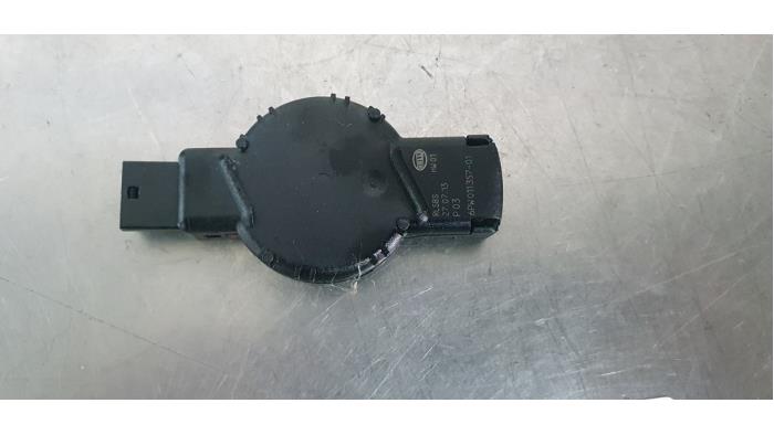 Begagnade Regnsensor Tesla Model S 85 Pris € 45,00 Marginaltabell erbjuds av De Witte Boerderij AutoMotive