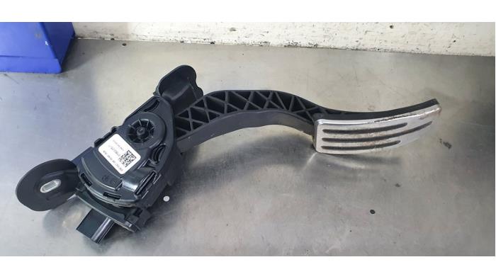 Begagnade Gaspedalsensor Tesla Model S 85 Pris € 10,00 Marginaltabell erbjuds av De Witte Boerderij AutoMotive