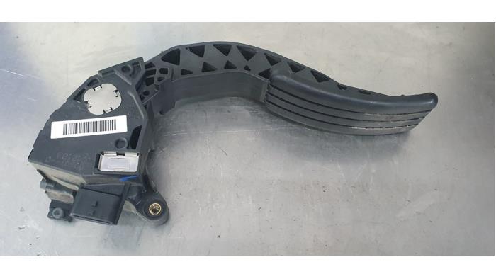Gebrauchte Gaspedalposition Sensor Renault Trafic (1FL/2FL/3FL/4FL) 1.6 dCi 90 Preis € 10,00 Margenregelung angeboten von De Witte Boerderij AutoMotive
