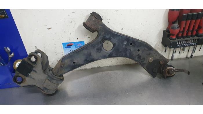 Front wishbone, right from a Ford Focus 3 1.6 Ti-VCT 16V 105 2012
