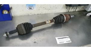 Used Front drive shaft, left Renault Clio III (BR/CR) 1.2 16V TCe 100 Price € 35,00 Margin scheme offered by De Witte Boerderij B.V.