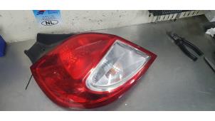 Used Taillight, left Renault Clio III (BR/CR) 1.2 16V TCe 100 Price € 25,00 Margin scheme offered by De Witte Boerderij B.V.