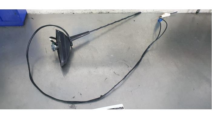 Antenna from a Renault Clio III (BR/CR) 1.2 16V TCe 100 2010