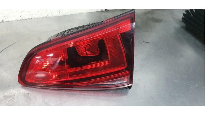 Taillight, right from a Volkswagen Golf VII (AUA) 1.6 TDI 16V 2015