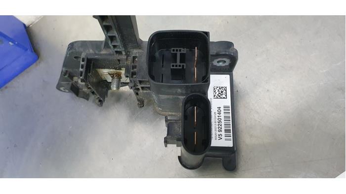 Used Ignition module BMW 1 serie (F20) 116i 1.6 16V Price € 50,00 Margin scheme offered by De Witte Boerderij AutoMotive