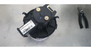 Used Heating and ventilation fan motor Fiat 500C (312) 1.2 69 Price € 25,00 Margin scheme offered by De Witte Boerderij B.V.