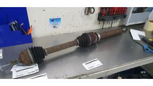 Used Front drive shaft, right Ford S-Max (GBW) 2.0 16V Price € 35,00 Margin scheme offered by De Witte Boerderij B.V.