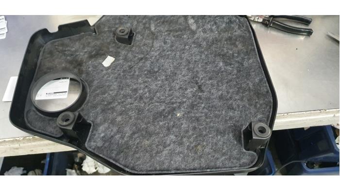 Engine protection panel from a BMW 3 serie Touring (F31) 320d 2.0 16V 2017