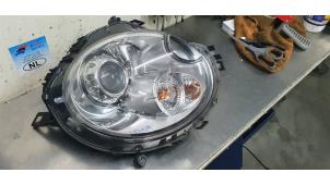 Used Headlight, right Mini Mini (R56) 1.6 16V Cooper S Price € 250,00 Margin scheme offered by De Witte Boerderij B.V.