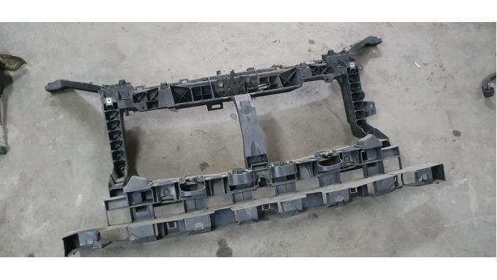 Front panel from a Renault Trafic (1FL/2FL/3FL/4FL) 1.6 dCi 90 2015