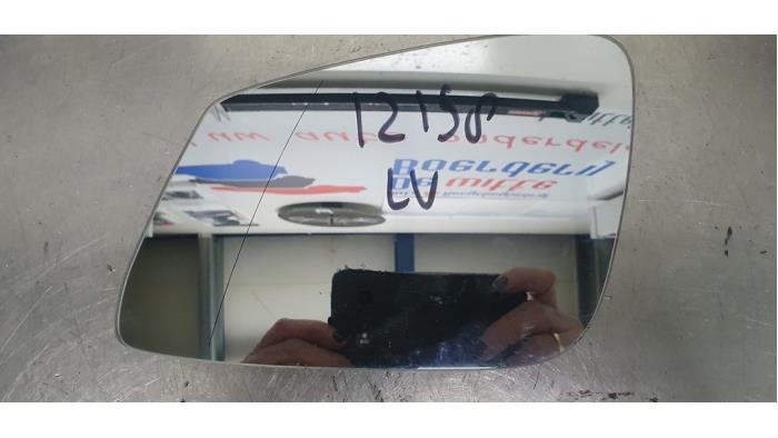 Mirror glass, left from a BMW 1 serie (F20) 116d 1.6 16V Efficient Dynamics 2014