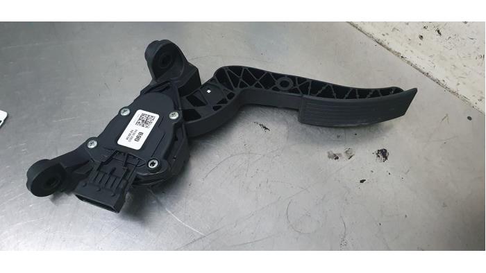 Gebrauchte Gaspedalposition Sensor Hyundai i20 (BC3) 1.0 T-GDI 100 Mild Hybrid 48V 12V Preis € 10,00 Margenregelung angeboten von De Witte Boerderij AutoMotive