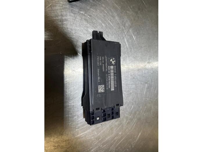 Seat heating module from a BMW 1 serie (F20) 114i 1.6 16V 2015