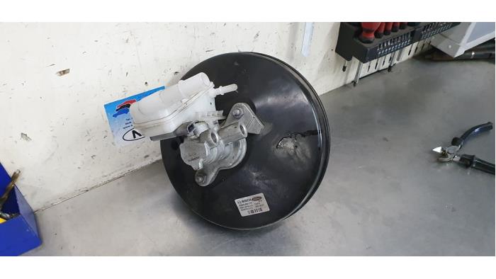 Usagé Servo frein Ford Fiesta 6 (JA8) 1.0 EcoBoost 12V 100 Prix € 35,00 Règlement à la marge proposé par De Witte Boerderij AutoMotive