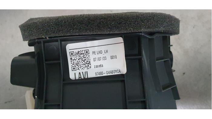 Grille aération tableau de bord d'un Hyundai i30 Wagon (PDEF5) 1.0 T-GDI 12V Mild Hybrid 48V 2023