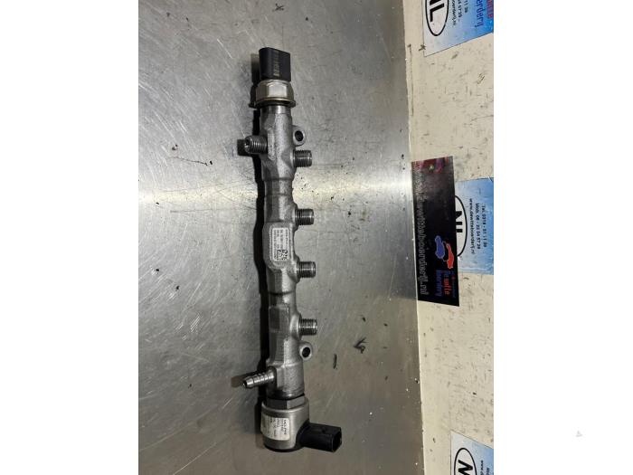 Usagé Système d'injection Volkswagen Golf VII Variant (AUVV) 1.6 TDI 16V Prix € 125,00 Règlement à la marge proposé par De Witte Boerderij AutoMotive