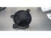 Heating and ventilation fan motor from a Opel Karl, 2015 / 2019 1.0 12V, Hatchback, 4-dr, Petrol, 999cc, 55kW (75pk), FWD, B10XE, 2015-01 / 2019-03 2017
