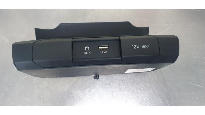 Connexion USB d'un Kia Picanto (JA) 1.0 12V 2019