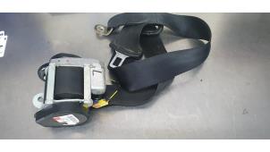 Usagé Tendeur de ceinture gauche Skoda Yeti (5LAC) Prix € 75,00 Règlement à la marge proposé par De Witte Boerderij B.V.