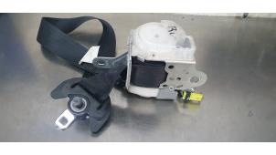 Used Seatbelt tensioner, right Peugeot 107 1.0 12V Price € 50,00 Margin scheme offered by De Witte Boerderij B.V.