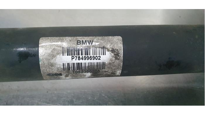 Eje de transmisión derecha detrás de un BMW X5 (F15) M Turbo 4.4i V8 32V 2015