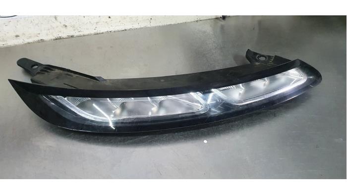 Daytime running light, right from a Citroën C4 Cactus (0B/0P)  2015