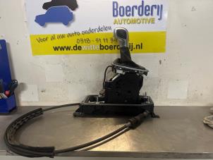 Używane Dzwignia wyboru automatycznej skrzyni biegów Volkswagen Golf VII (AUA) 2.0 R 4Motion 16V Cena € 125,00 Procedura marży oferowane przez De Witte Boerderij B.V.