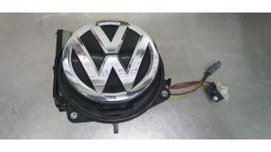 Używane Kamera cofania Volkswagen Golf VII (AUA) 2.0 R 4Motion 16V Cena € 175,00 Procedura marży oferowane przez De Witte Boerderij B.V.