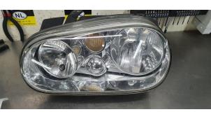 Used Headlight, left Volkswagen Golf IV (1J1) 1.4 16V Price € 25,00 Margin scheme offered by De Witte Boerderij B.V.