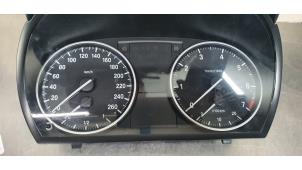 Used Odometer KM BMW 3 serie Touring (E91) 318i 16V Price € 75,00 Margin scheme offered by De Witte Boerderij B.V.