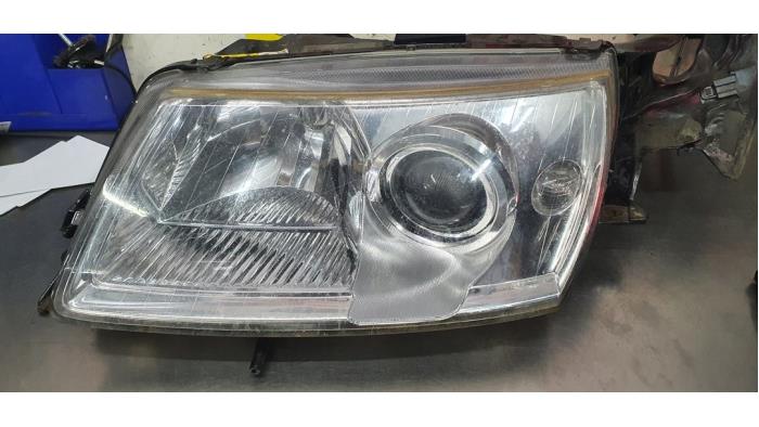 Gebrauchte Scheinwerfer links Saab 9-5 Estate (YS3E) 2.3 Turbo 16V Aero TS Preis € 275,00 Margenregelung angeboten von De Witte Boerderij AutoMotive