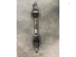 Gebrauchte Antriebswelle links vorne Fiat Panda/Pandina (312) 0.9 TwinAir Turbo 85 Preis € 45,00 Margenregelung angeboten von De Witte Boerderij AutoMotive