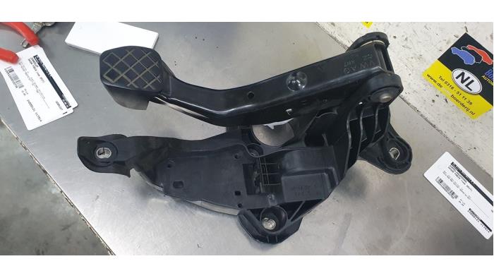 Używane Pedal hamulca Skoda Fabia III (NJ3) 1.0 12V Cena € 25,00 Procedura marży oferowane przez De Witte Boerderij AutoMotive