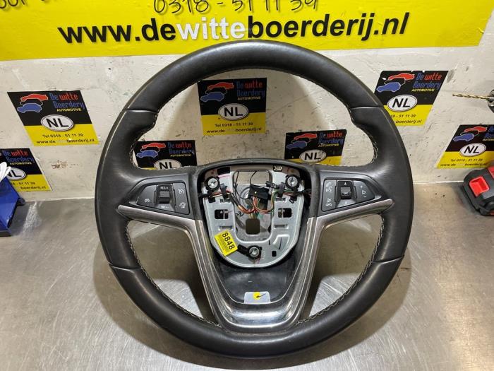 Używane Kierownica Opel Mokka/Mokka X 1.4 Turbo 16V 4x2 Cena € 80,00 Procedura marży oferowane przez De Witte Boerderij AutoMotive