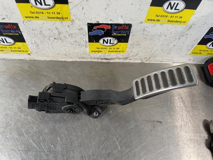 Begagnade Gaspedalsensor Suzuki Swift (ZA/ZC/ZD) 1.6 Sport VVT 16V Pris € 10,00 Marginaltabell erbjuds av De Witte Boerderij AutoMotive