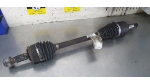 Gebrauchte Antriebswelle links vorne Fiat Panda/Pandina (312) 0.9 TwinAir Turbo 85 Preis € 45,00 Margenregelung angeboten von De Witte Boerderij AutoMotive