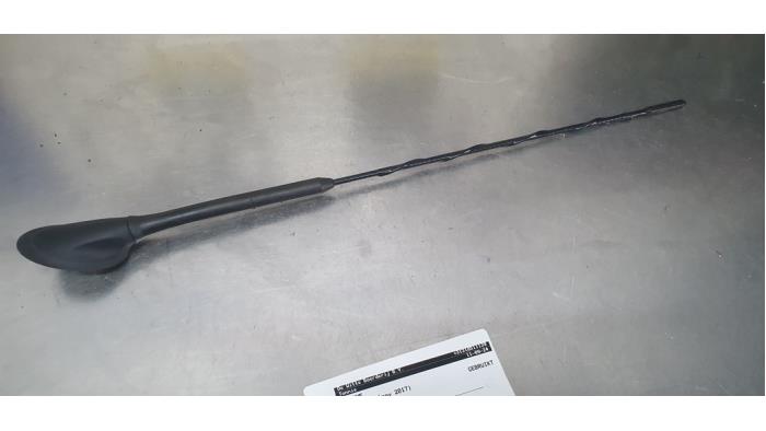Używane Antena Ford B-Max (JK8) 1.0 EcoBoost 12V 125 Cena € 10,00 Procedura marży oferowane przez De Witte Boerderij AutoMotive